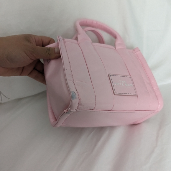 Micro bubble gum pink 🩷 Marc Jacobs tote - Picture 7 of 11